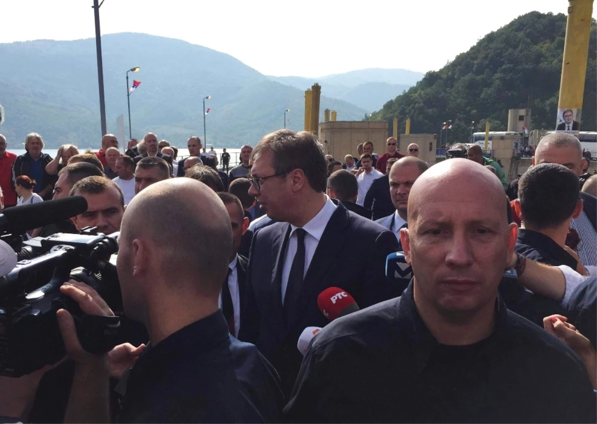 Sırp Lider Vuçiç\'den Kritik Kosova Ziyareti