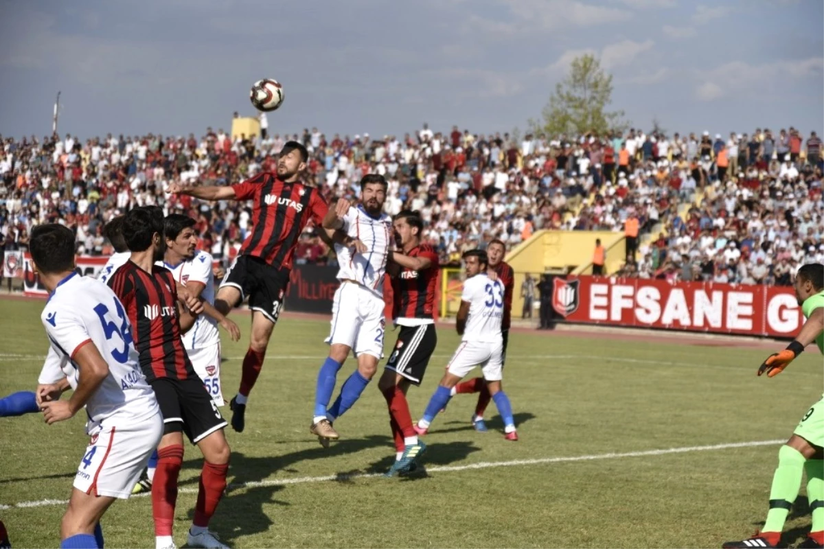 Tff 2. Lig, Utaş Uşakspor: 1 - Niğde Anadolu Fk: 1