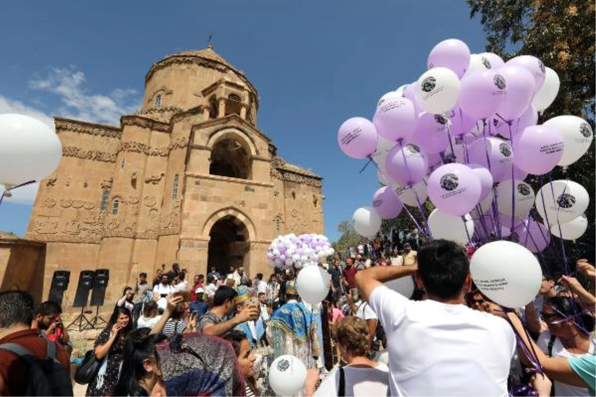 Akdamar Kilisesi\'nde 3 Yıl Aradan Sonra Ayin