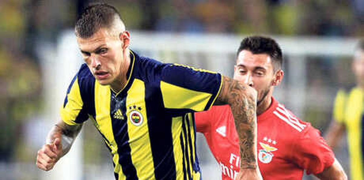 Alkışlar Skrtel\'e