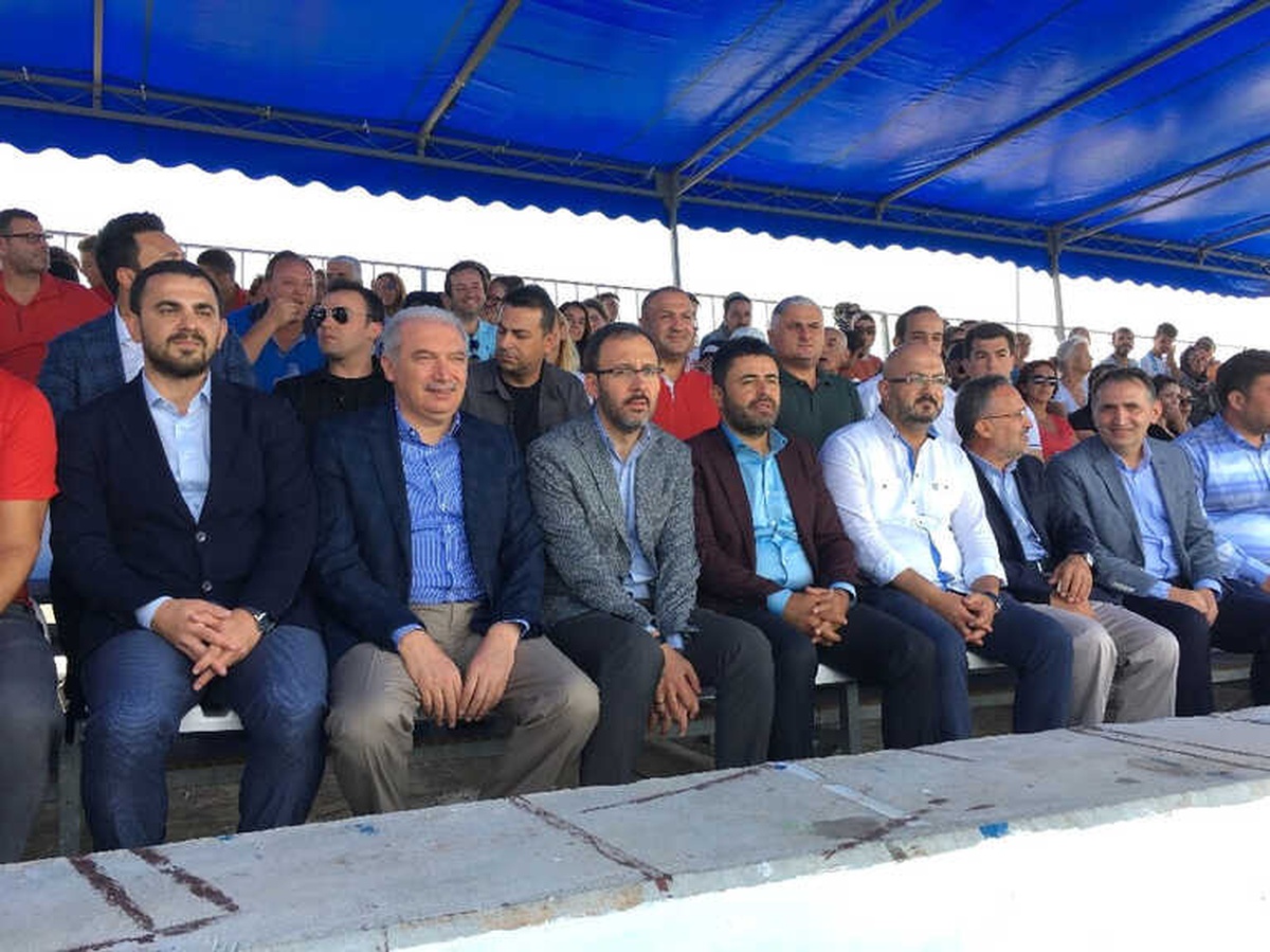 Bakan Kasapoğlu: "Su Sporlarını Var Gücümüzle Destekleyeceğiz"