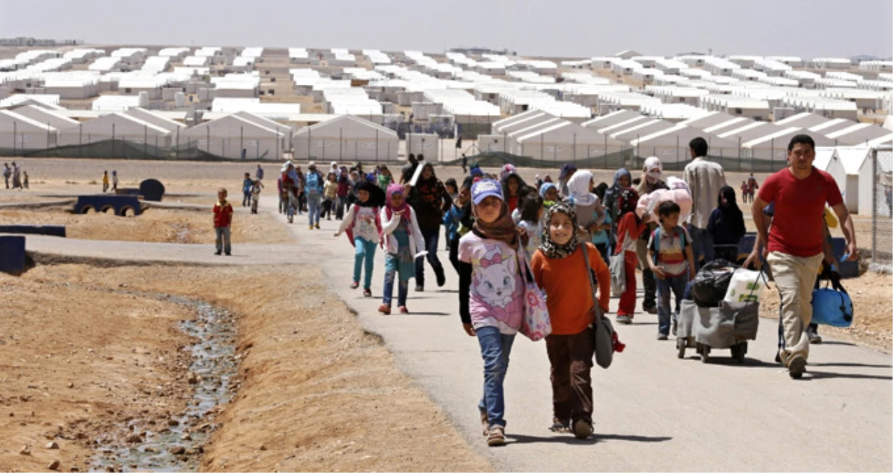 Hatay\'da, Mültecileri Ziyaret Eden Bakan Soylu: 2 Yılda 245 Bin 300 Suriyeli Geri Döndü