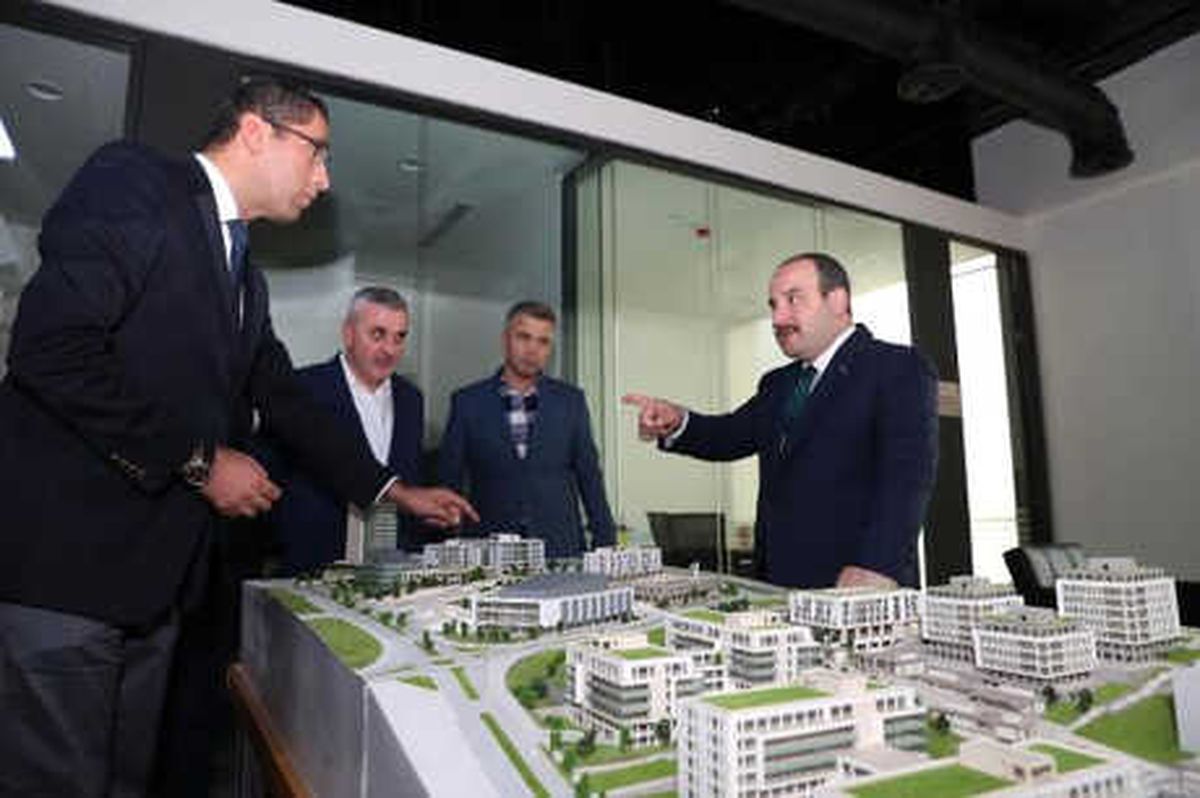 Bakan Varank: Bilişim Vadisi Dünya Ölçeğinde Teknoloji Üssü Olacak