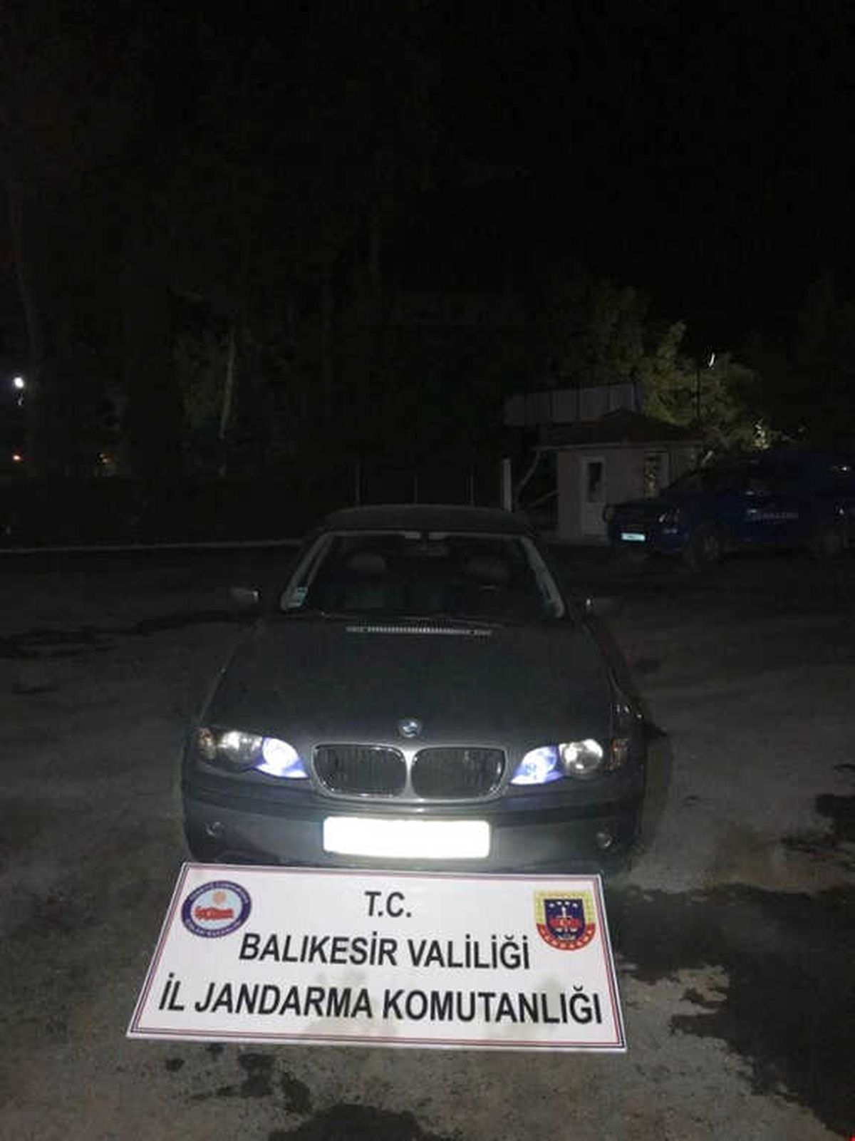 Gümrük Kaçağı 2 Lüks Araç Yakalandı