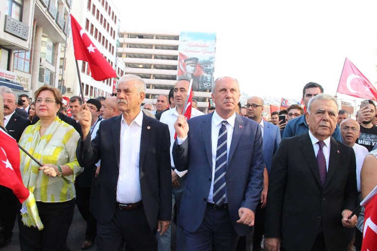 İzmir\'in Gurur Günü