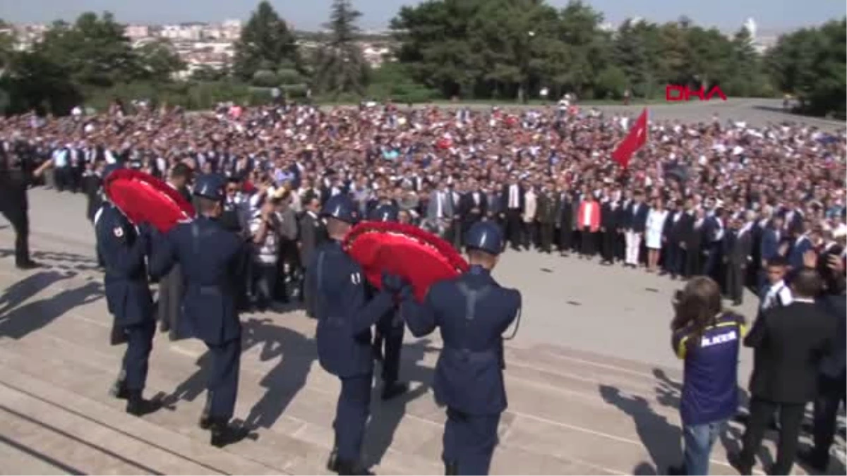 Kılıçdaroğlu, CHP\'nin 95\'inci Kuruluş Yıl Dönümü Nedeniyle Anıtkabir\'i Ziyaret Etti-2