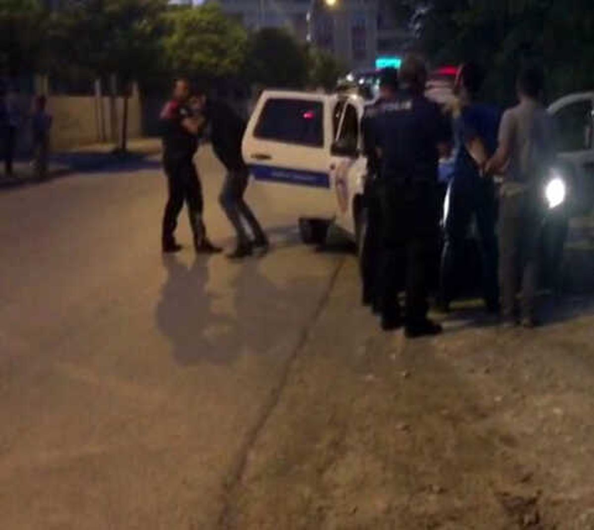 Kız Meselesi Yüzünden Silah ve Bıçakla Birbirlerine Girdiler