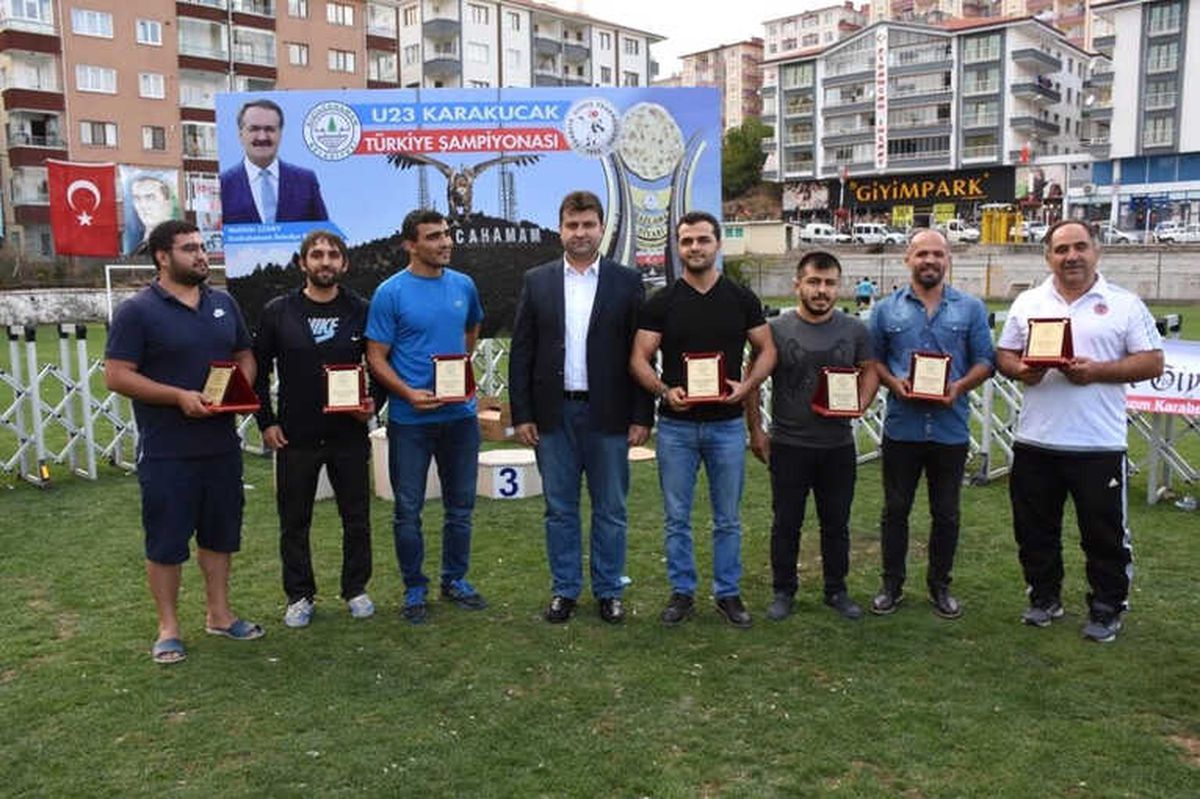 Kızılcahamam\'da Pehlivanlar Er Meydanında