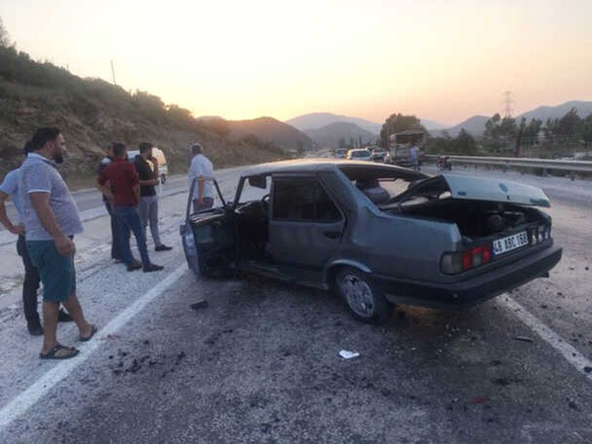 Milas\'ta Trafik Kazası: 2 Yaralı