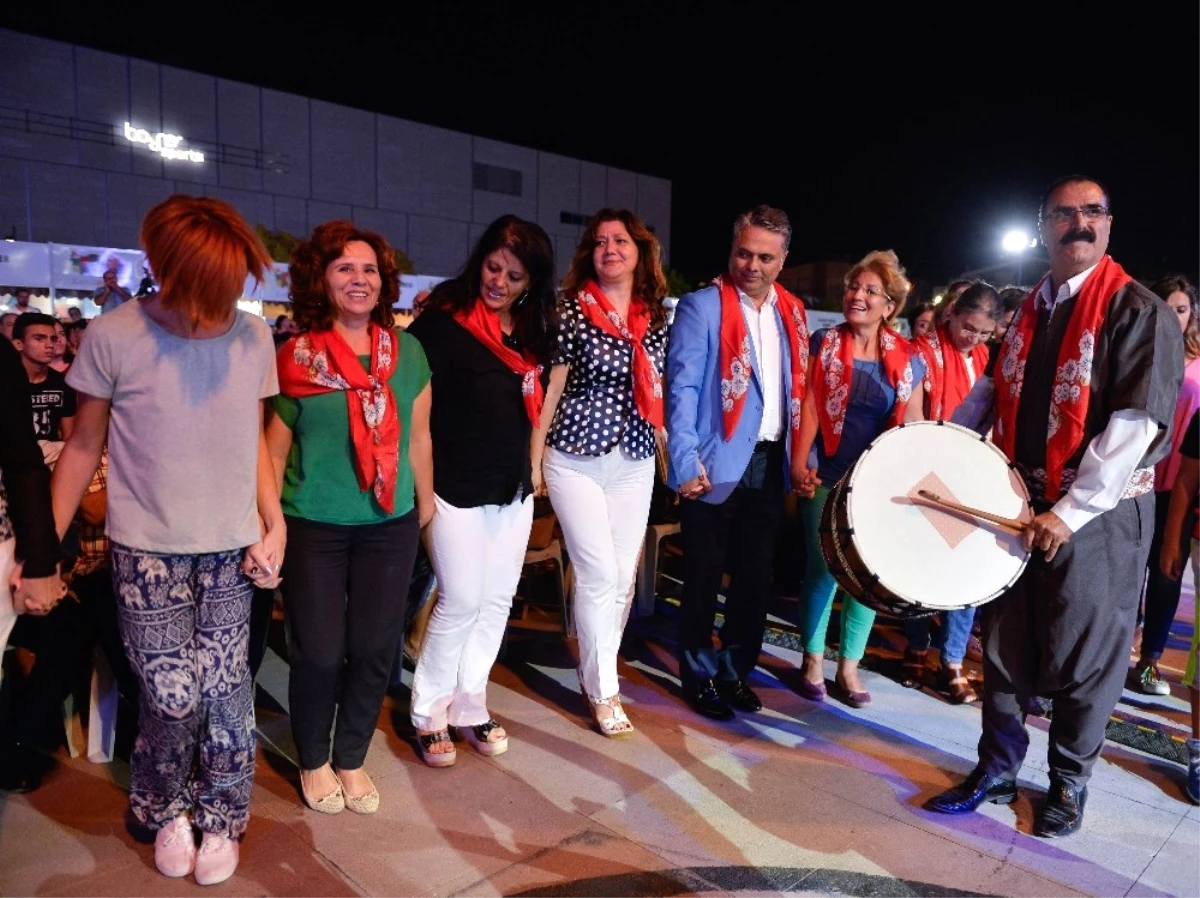 Muratpaşa Belediyesi\'nin Yöreler Renkler Festivali Başlıyor