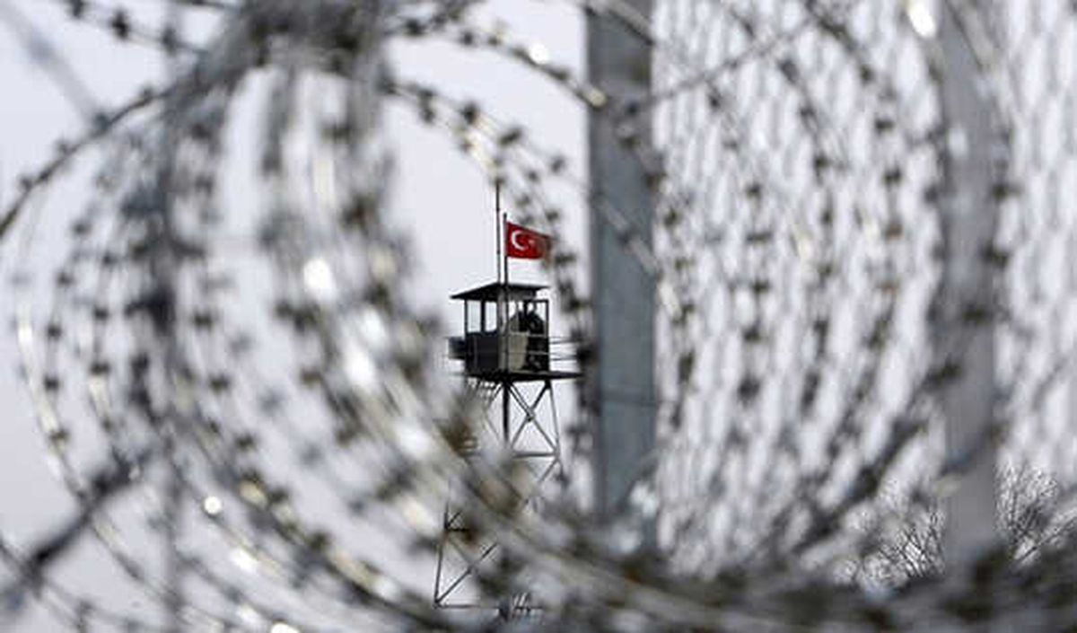 İki Türk Askerine Yunanistan Sınırında Gözaltı