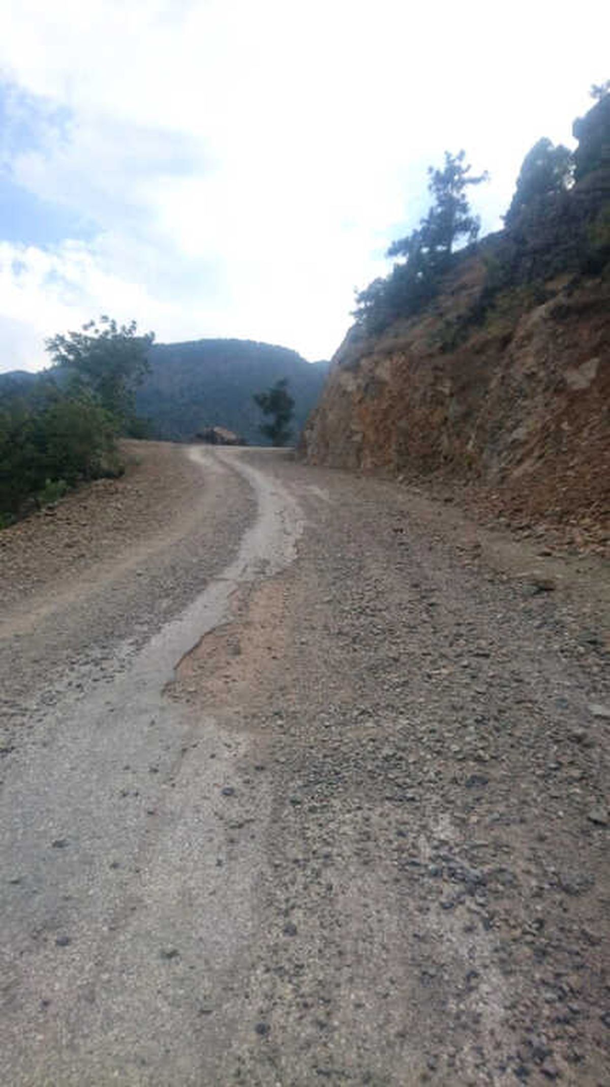 14 Kilometrelik Yol 1.5 Yıldır Bitirilemedi