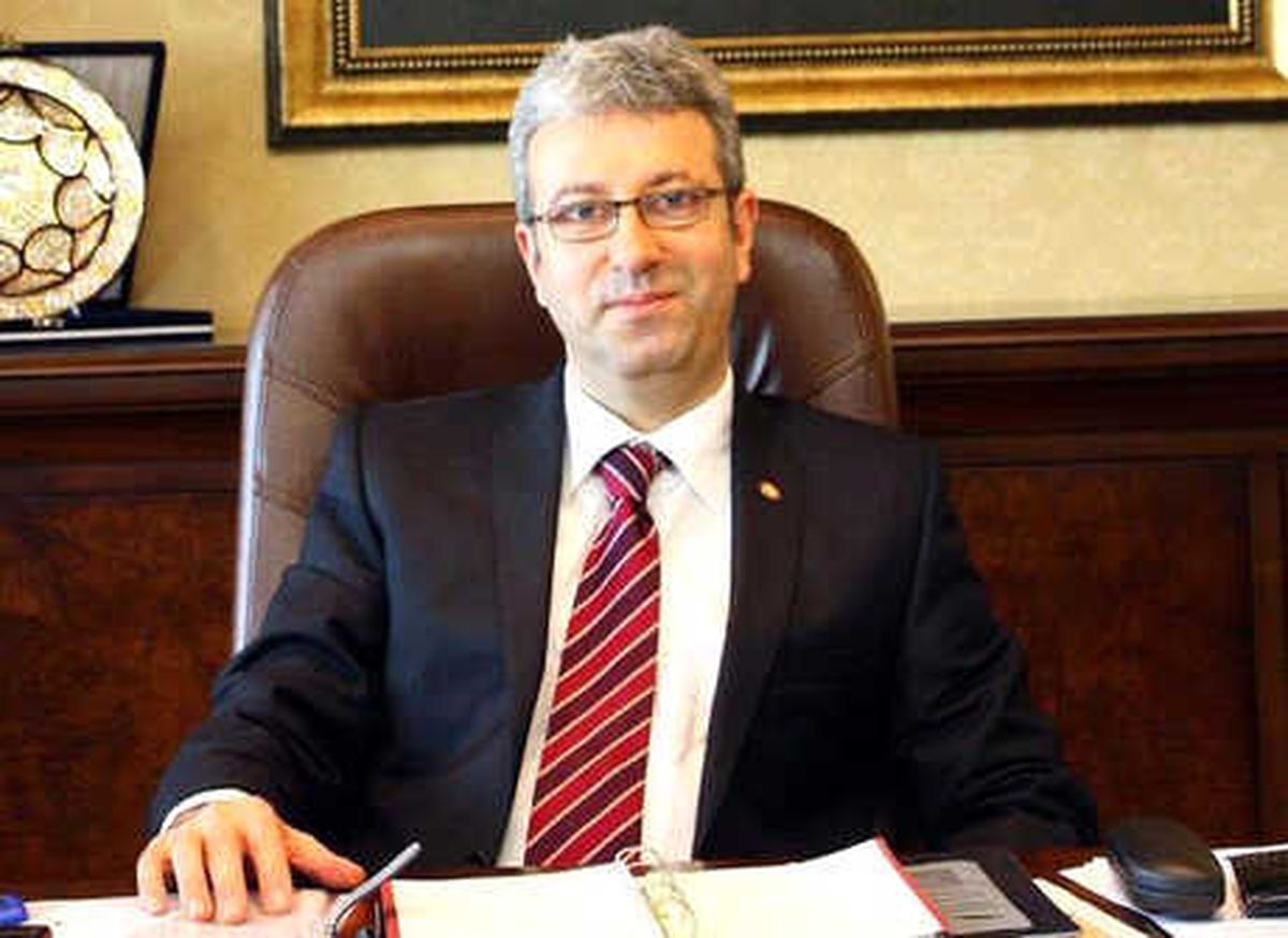 CHP\'li Antmen, 3\'üncü Havalimanı\'nın İsmini Cumhurbaşkanı Yardımcısı Oktay\'a Sordu