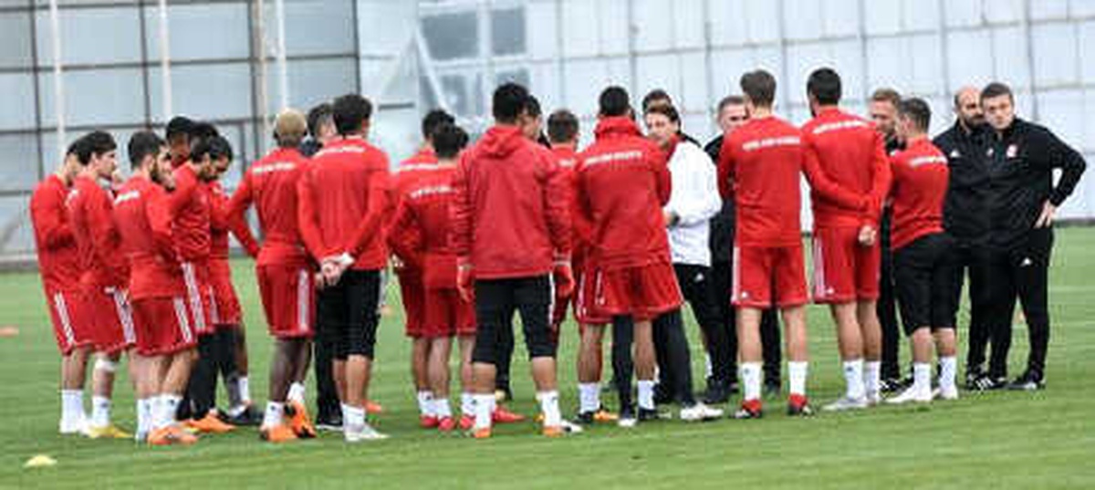 Dg Sivasspor Teknik Direktörü Tuna\'dan \'Yabancı Kuralı\' Açıklaması