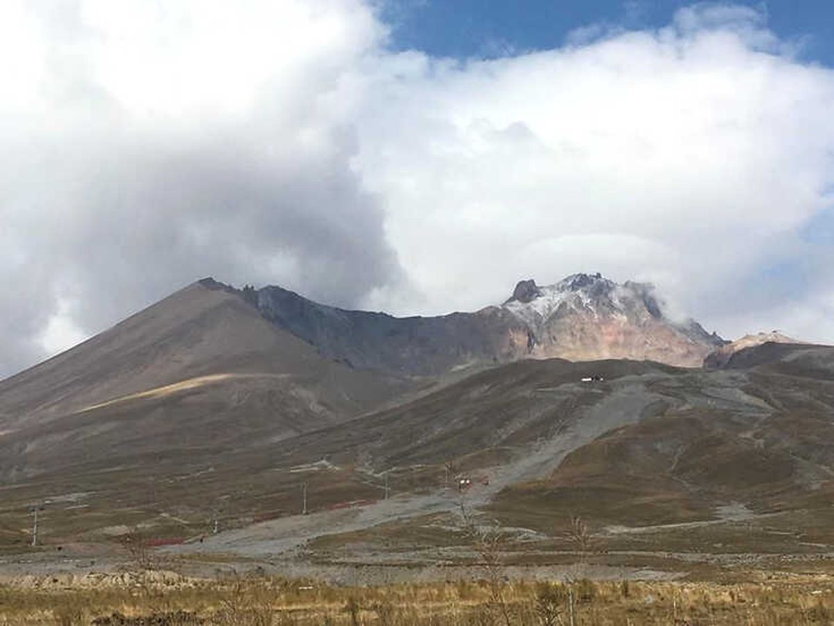 Erciyes\'e Mevsimin İlk Karı Yağdı
