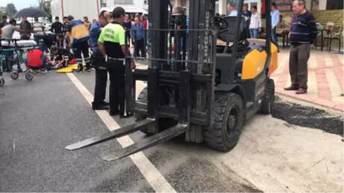 Forkliftle Çarpışan Motosikletli Yaralandı