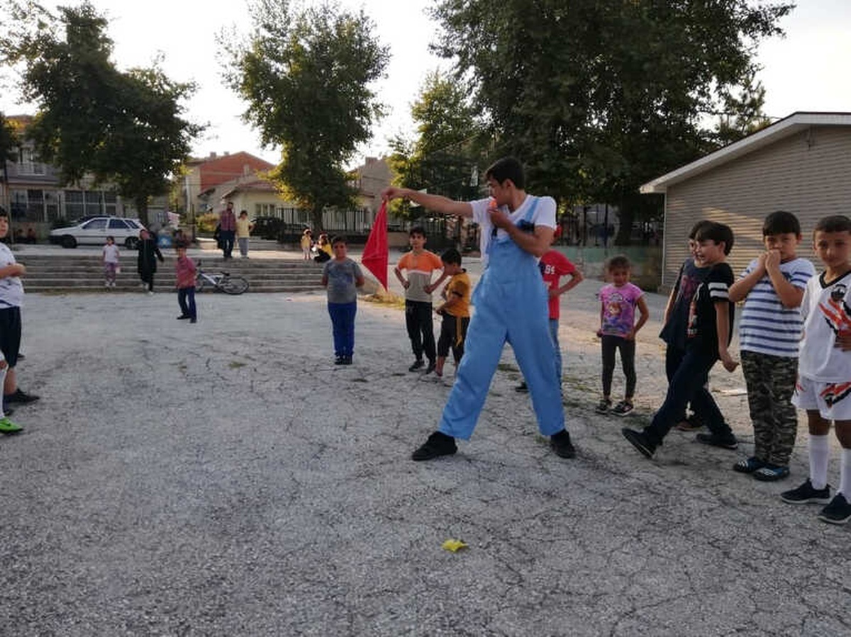 Geleneksel Sokak Oyunları Şenliği Çocuklarla Buluştu