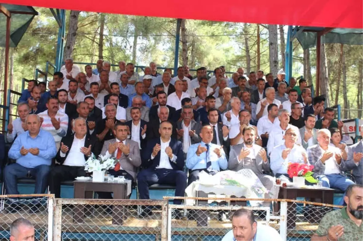 Hatay\'da Başbuğ Türkeş Anısına Aba Güreşleri