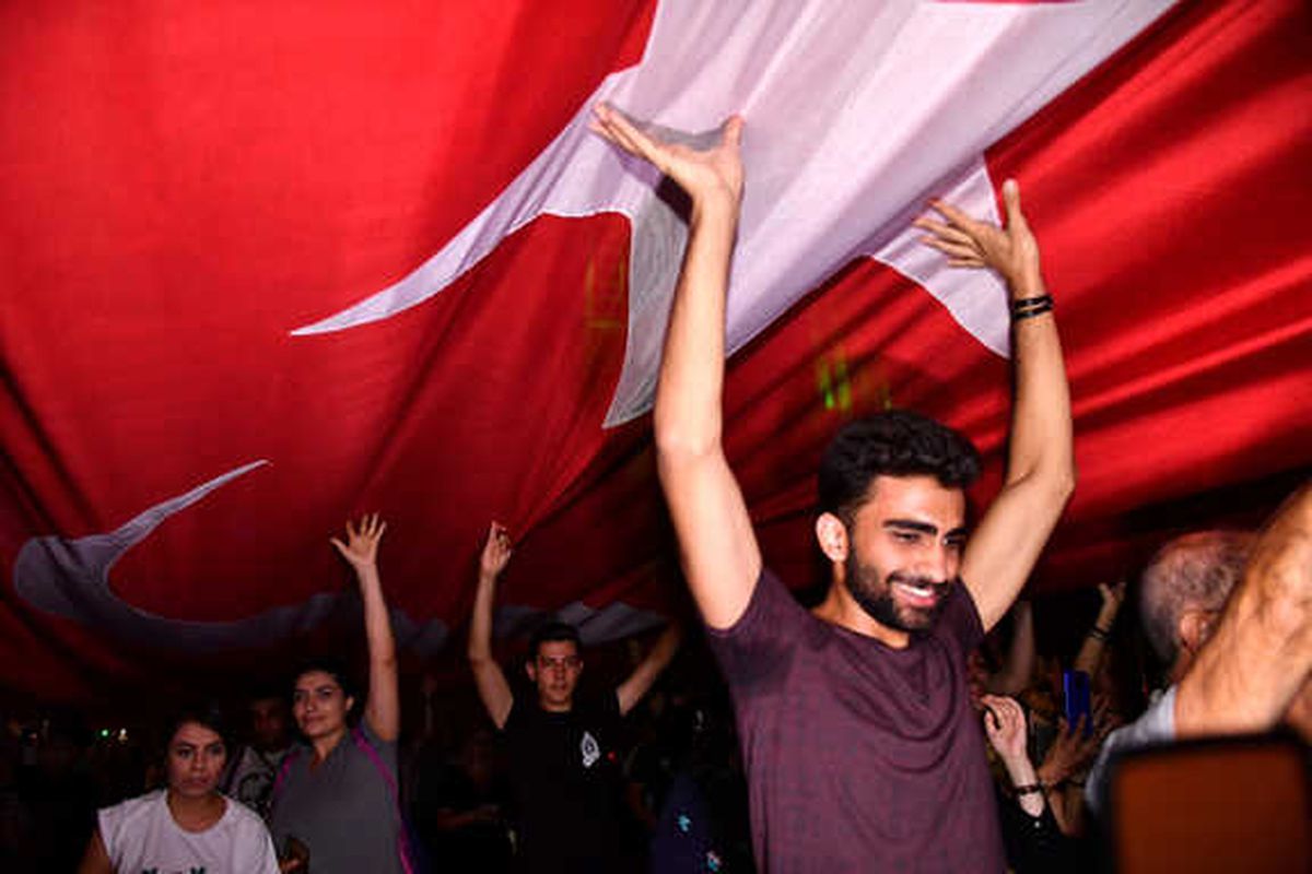 İzmir\'de 9 Eylül\'e Coşkulu Kutlama