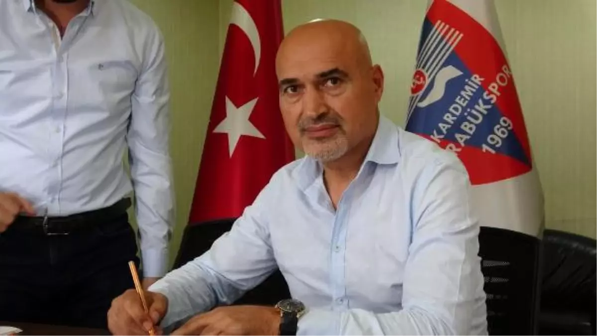 Kardemir Karabükspor\'un Yeni Teknik Direktörü Levent Açıkgöz Oldu