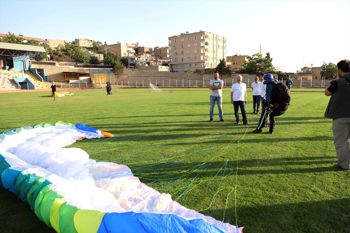 Mardin\'de Belediyeden "Yamaç Paraşütü" Eğitimi