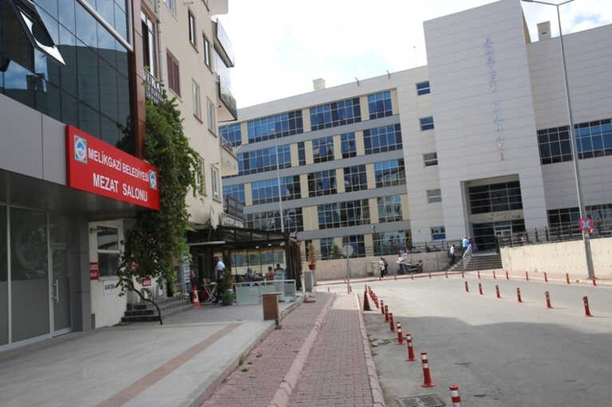Melikgazi Belediyesi Mezat Salonu Yeni Yerinde Hizmet Verecek