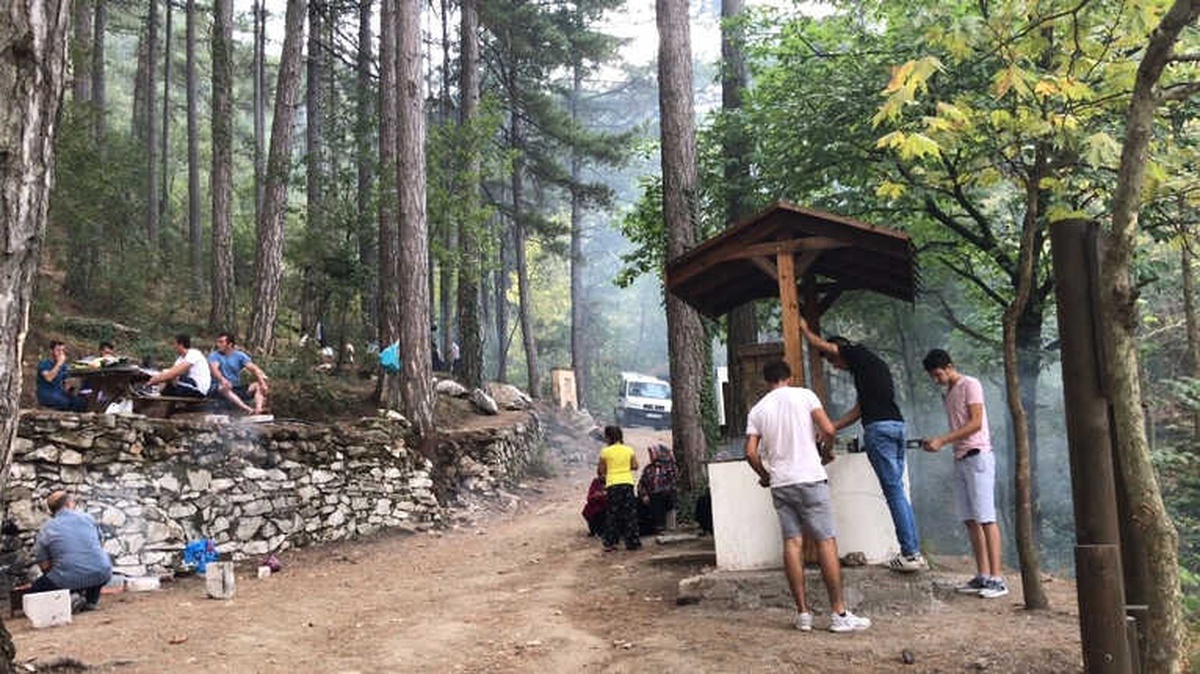 Piknikçiler Kazdağları\'na Akın Etti