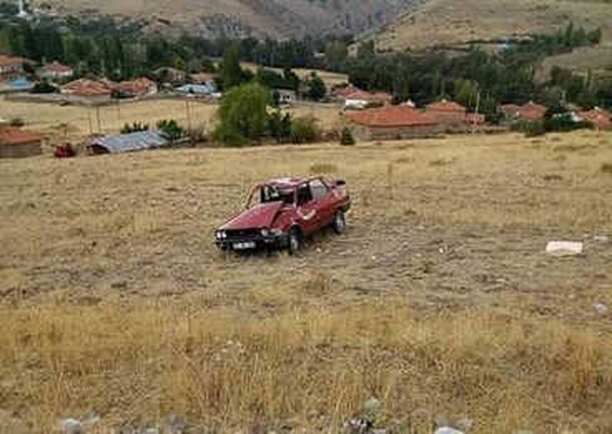Sungurlu\'da Otomobil Takla Attı: 3 Yaralı