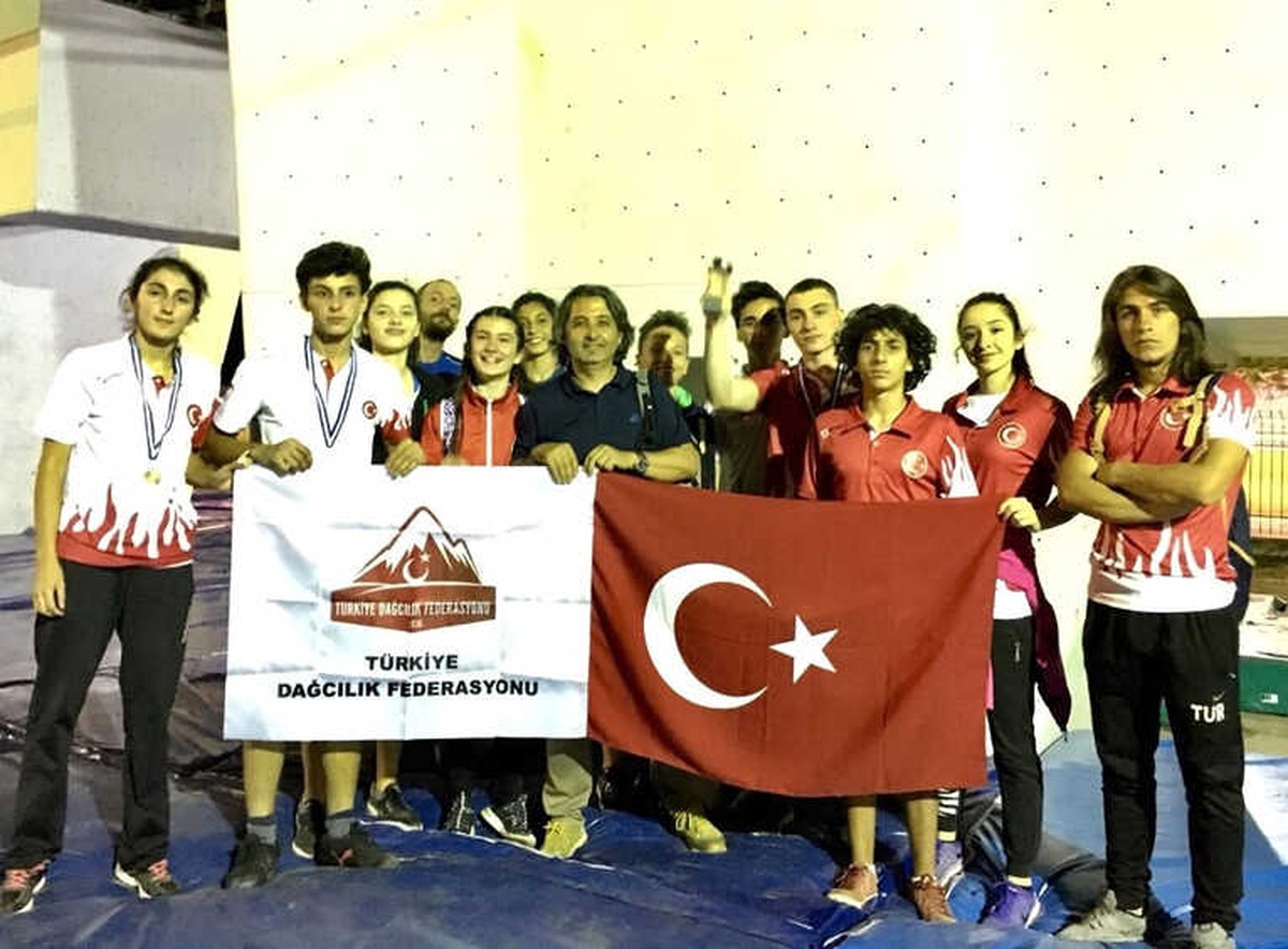Tdf Spor Tırmanış Milli Takımı Yunanistan\'dan 3 Madalya ile Döndü