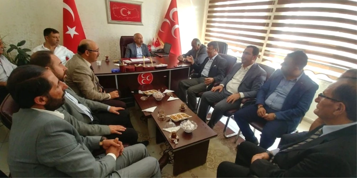 Türkmenoğlu\'ndan Siyasi Partilere İadeyi Ziyaret