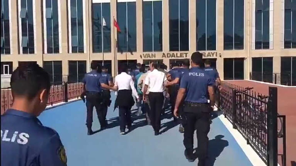 Van Merkezli 3 İlde Operasyon: 14 Gözaltı