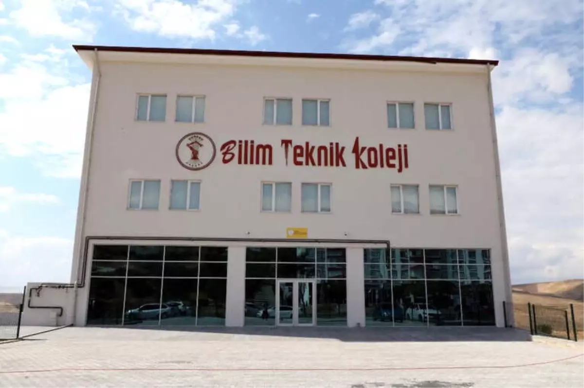 Yozgat\'ta Bilim Teknik Koleji Eğitim ve Öğretime Başladı