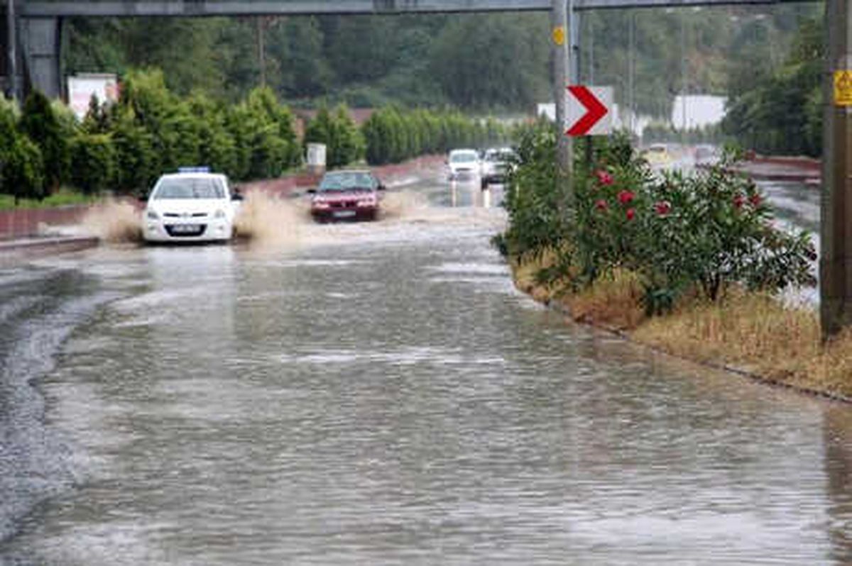 Zonguldak\'ta Yollar Göle Döndü