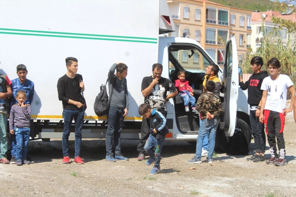 Ayvalık\'ta 28 Kaçak Göçmen Yakalandı