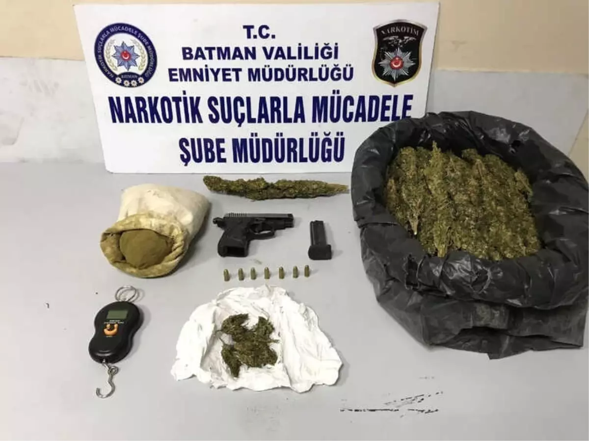 Batman\'da 2 Kilo 800 Gram Esrar Ele Geçirildi