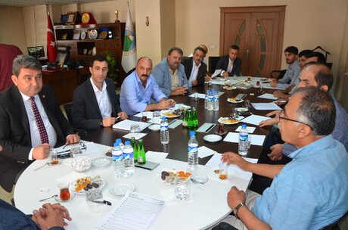 CHP\'li Gökçel Hakkari\'de Stk Temsilcileriyle Buluştu