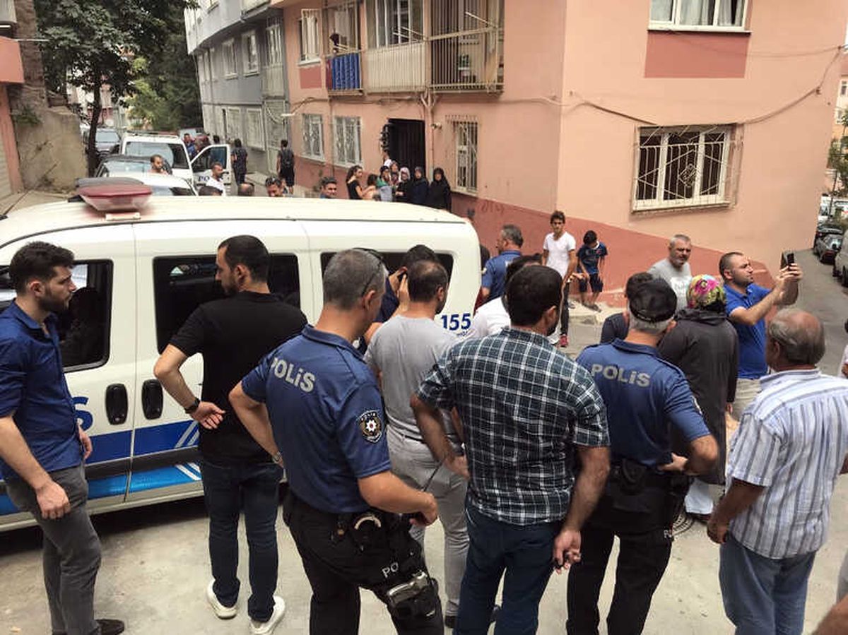 Çocuğumu Yerde Görünce Ben de Atladım"