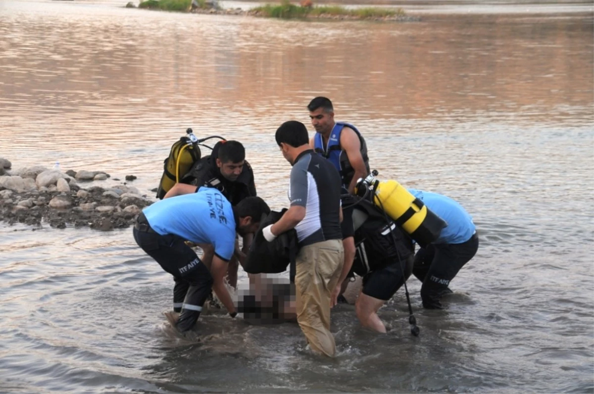 Dicle Nehri\'nde Kaybolan Suriyeli Gencin Cansız Bedeni Bulundu