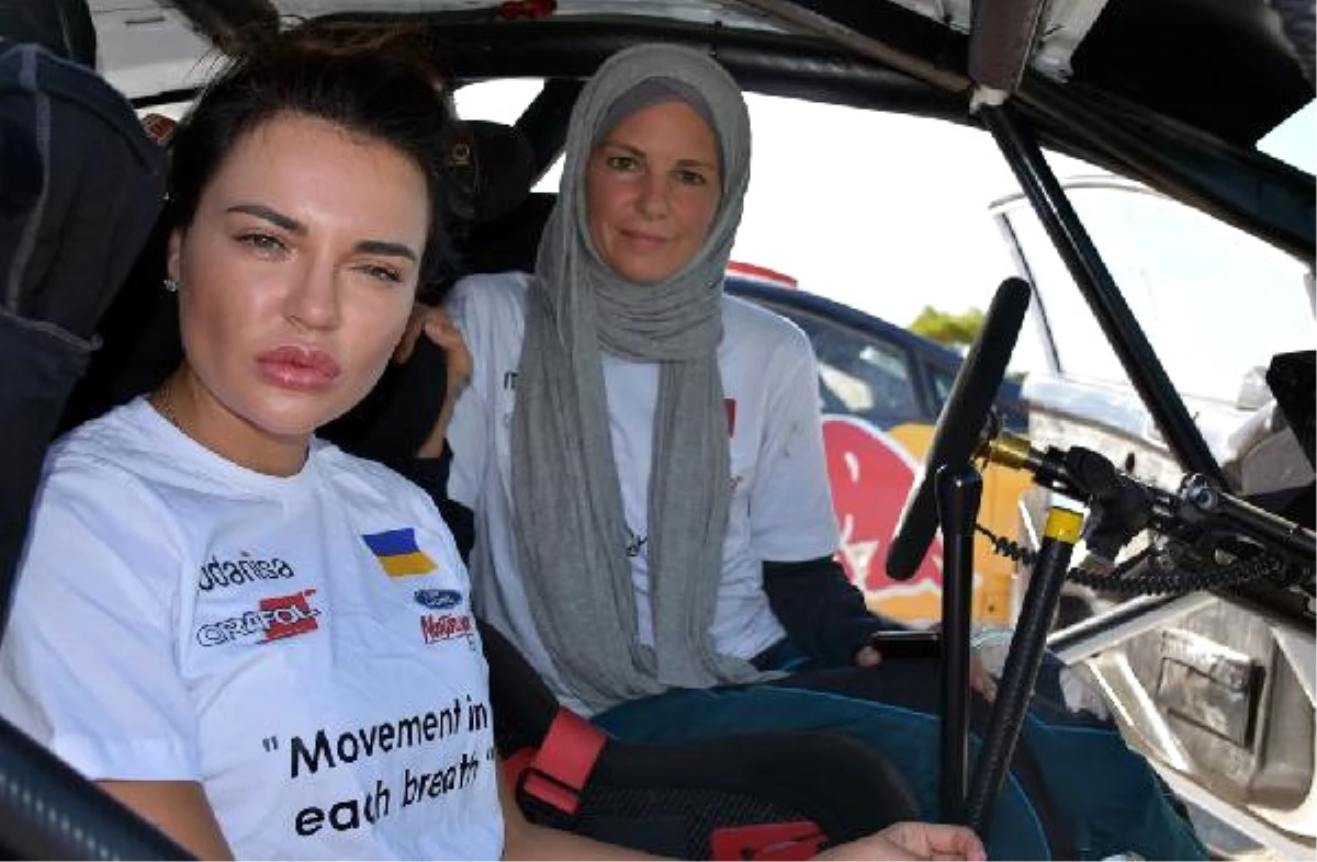 Dünya Ralli Şampiyonası\'nın Tek Türk Kadın Pilotu Çetinkaya, Test Sürüşünü Yaptı