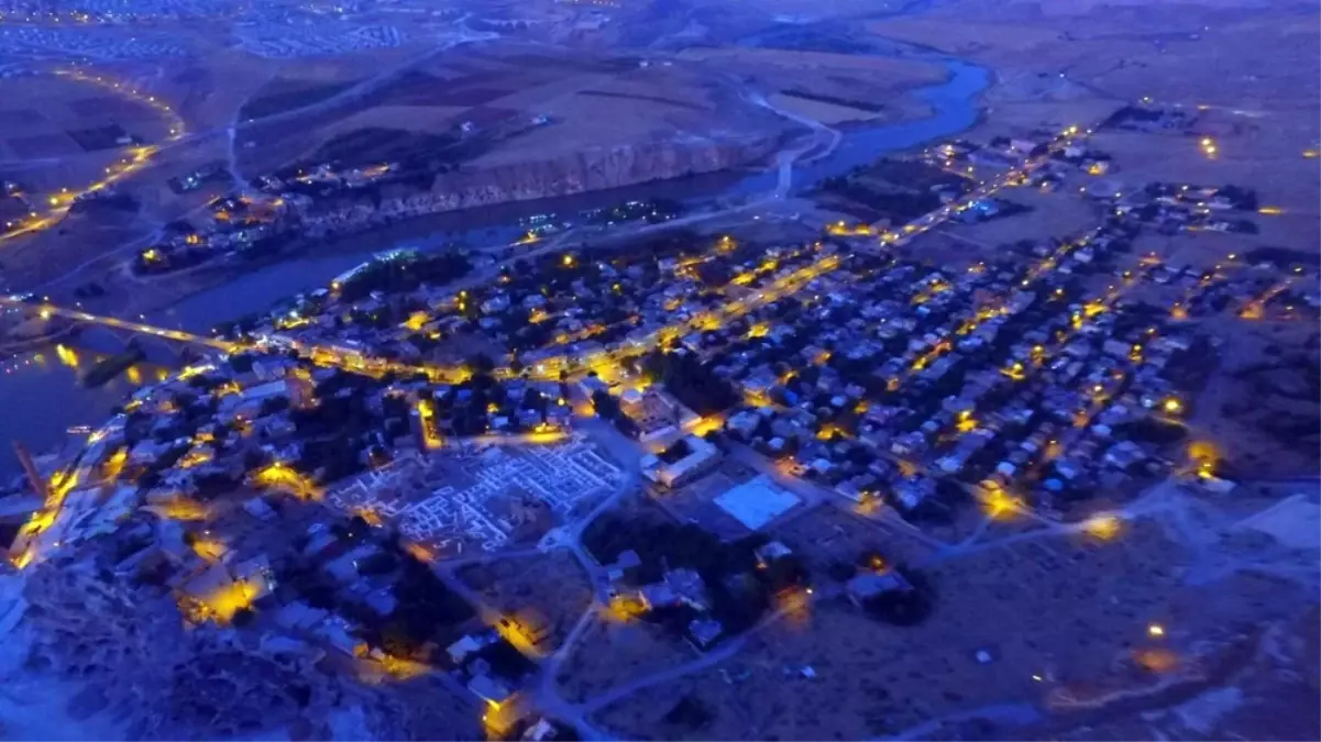 Hasankeyf Dicle Elektrik ile Aydınlatılıyor