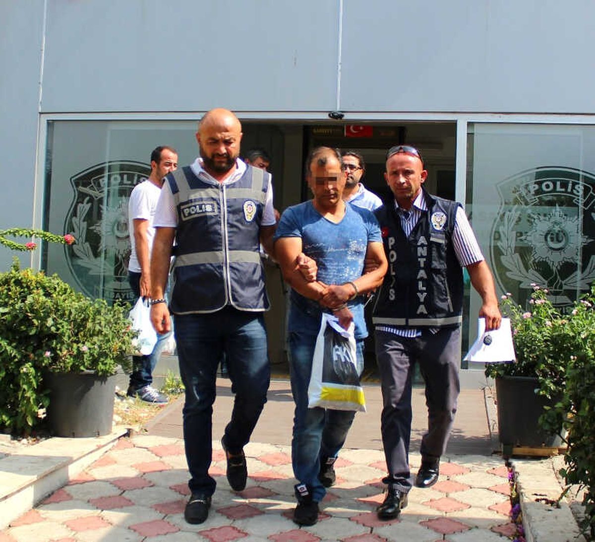 Sahte Avustralya Doları Bozduran Şüpheliye Suçüstü