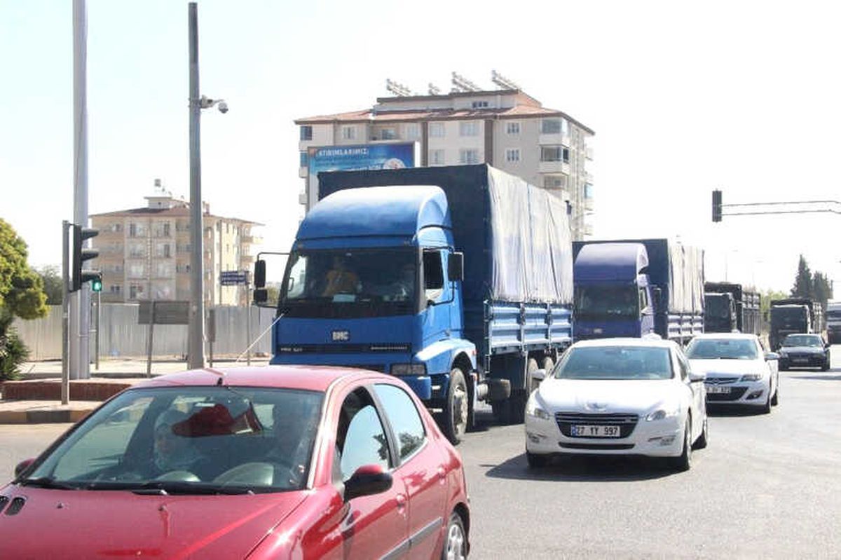 Sınıra Askeri Sevkıyat Sürüyor