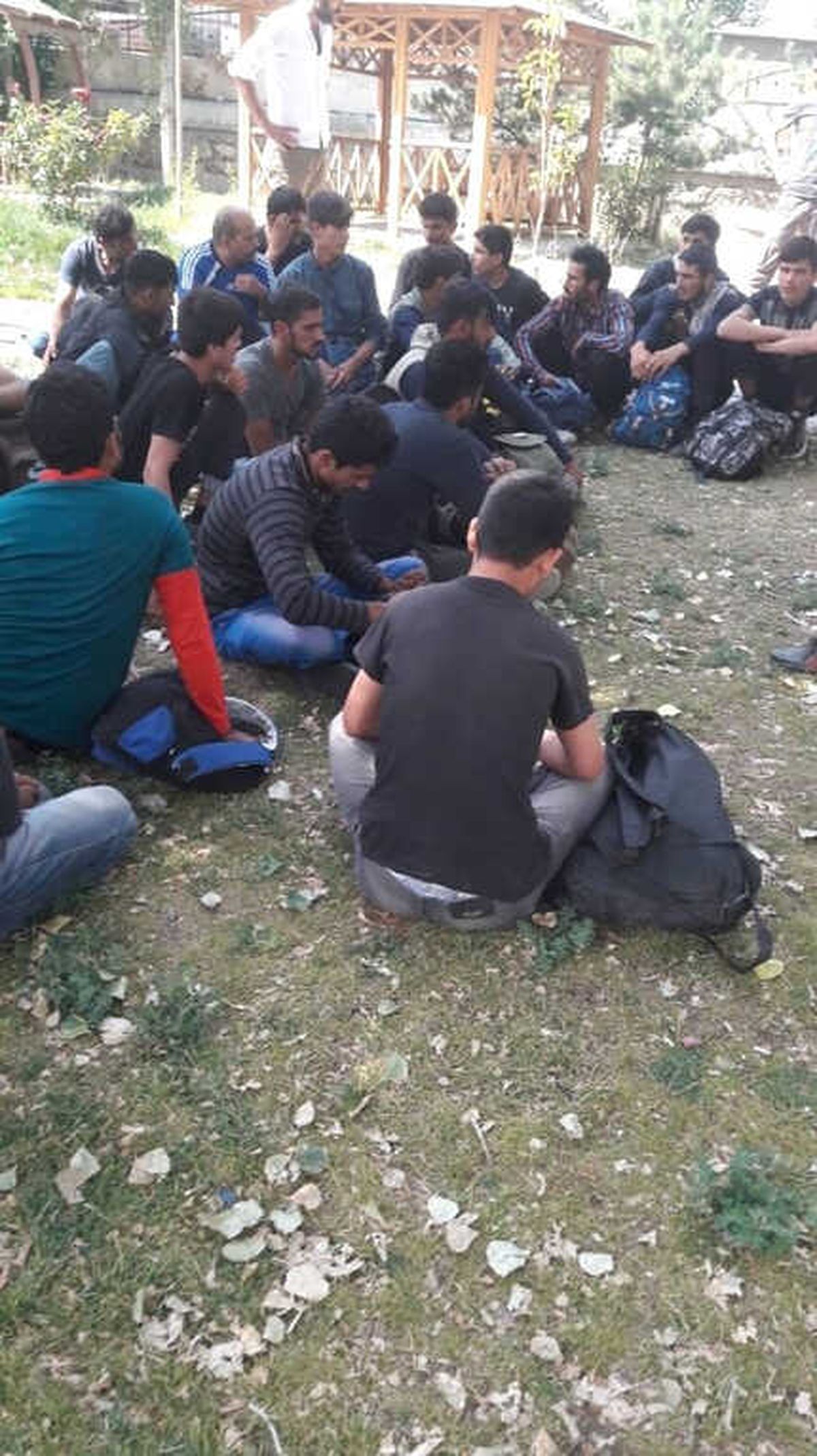 Van\'da 18 Kişilik Minibüste 50 Kaçak Göçmen Yakalandı