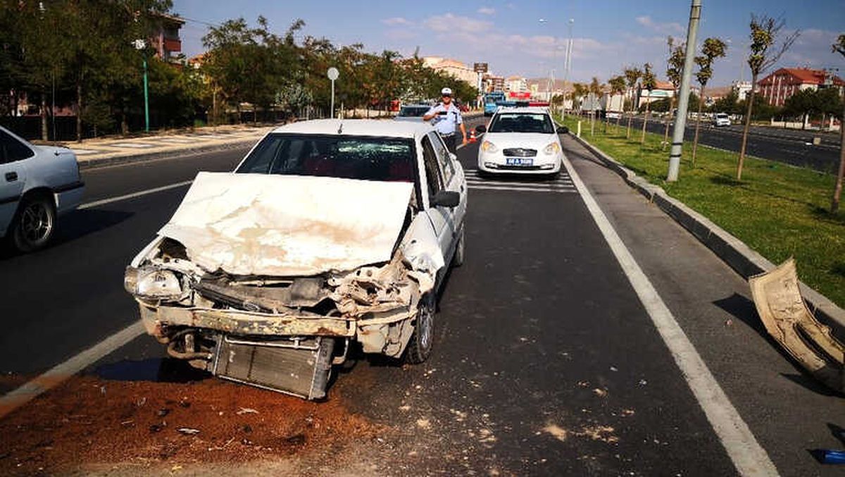 Aksaray\'da Trafik Kazası: 1 Yaralı