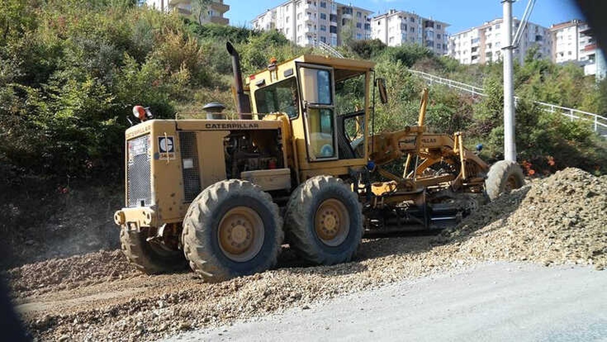 Atatürk Caddesi\'nde Kaldırımların Startı Verildi