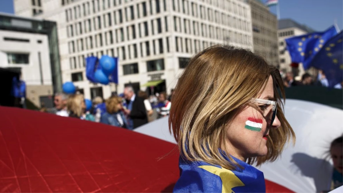 Avrupa Parlamentosu\'nun Cezai Yaptırım Sürecine Başlama Kararı Macaristan\'da Nasıl Karşılandı?