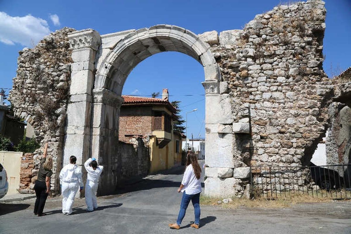 Baltalı Kapı\'daki Yazılar Temizlendi
