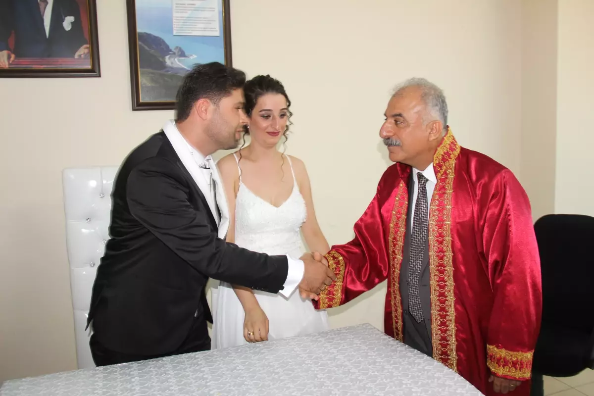 Başkan Nehir Nikah Merasimine Katılarak Genç Çiftin Mutluluğunu Paylaştı