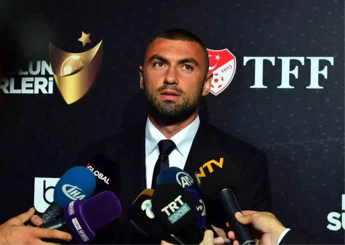 Burak Yılmaz: "Transfer Konuları Kapandı, Gitti"