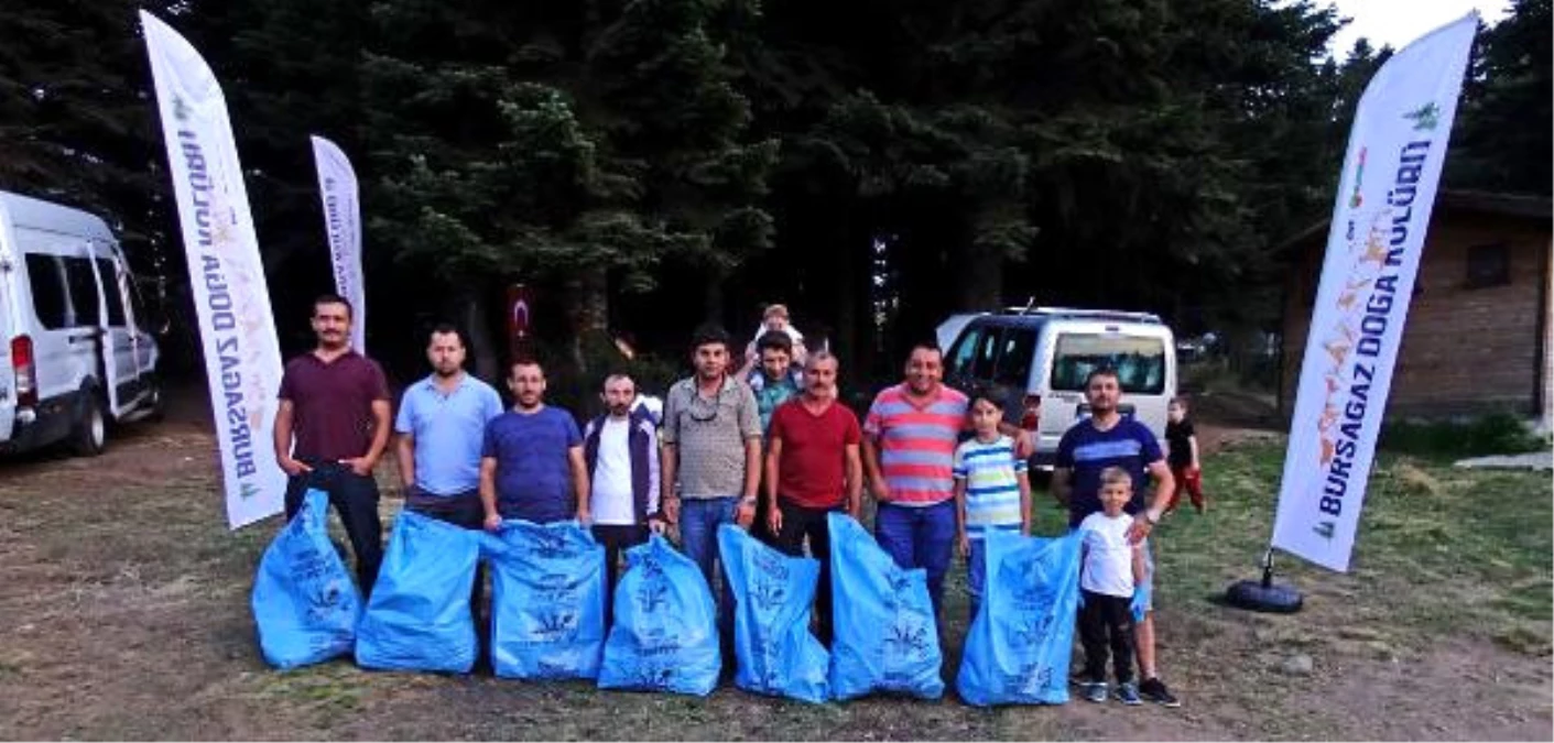 Bursagaz Doğa Kulübü, Uludağ\'daki Çöpleri Topladı